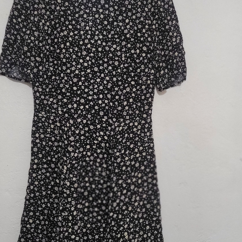 COPY - Reformation dress new - Picture 6 of 11